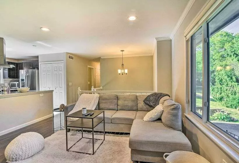 Pet Friendly Michigan Home: 5 Mi To State Park!