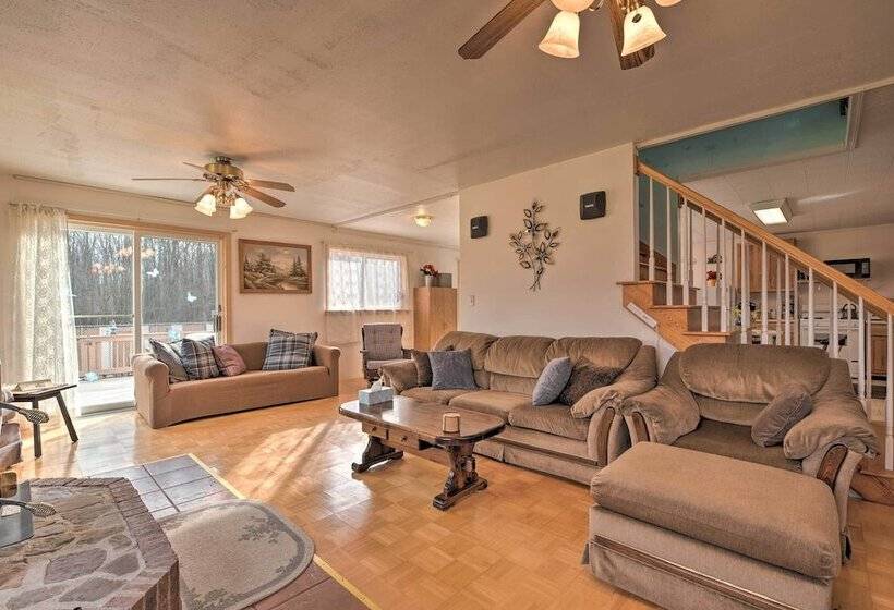 Private Hot Tub & Fireplace: Poconos Home!