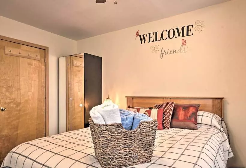 Private Hot Tub & Fireplace: Poconos Home!