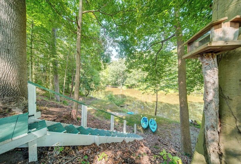 Riverfront Geneva Cottage On Grand River!