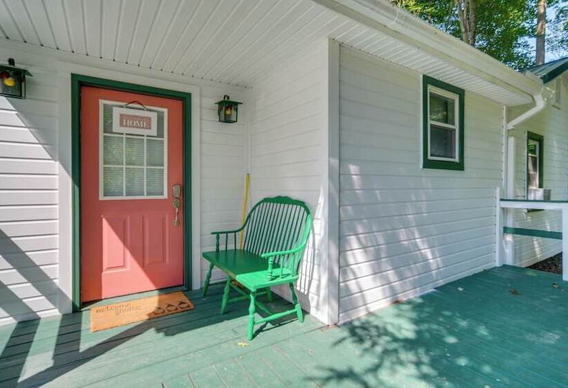 Riverfront Geneva Cottage On Grand River!