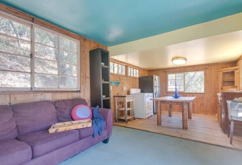 Topanga Canyon Rustic Treetop Trailer On 16 Acres!