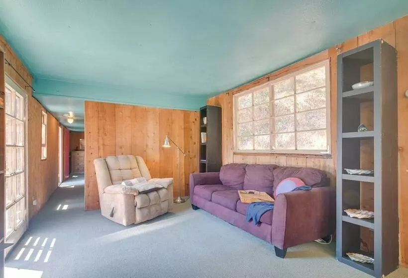 Topanga Canyon Rustic Treetop Trailer On 16 Acres!