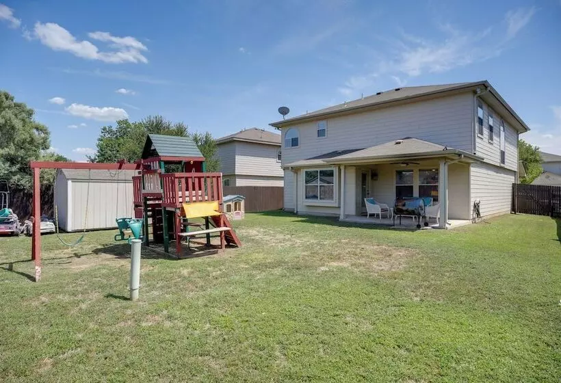 San Antonio Home W/ Pool Access: Near Lackland Afb