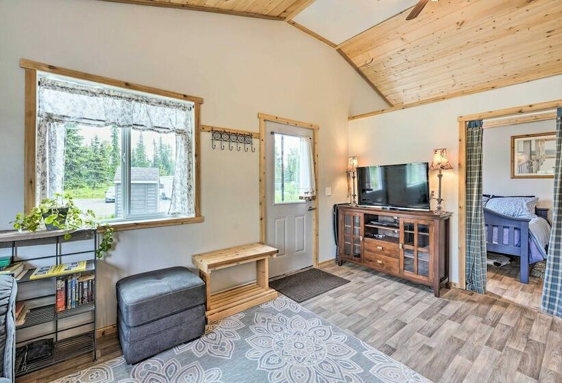 Secluded Kenai Peninsula Cottage In Ninilchik