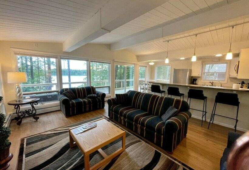 Snowden Lake Home W/ Deck   8 Mi To Rhinelander!