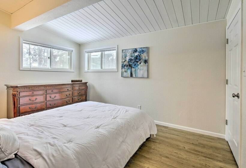 Snowden Lake Home W/ Deck   8 Mi To Rhinelander!