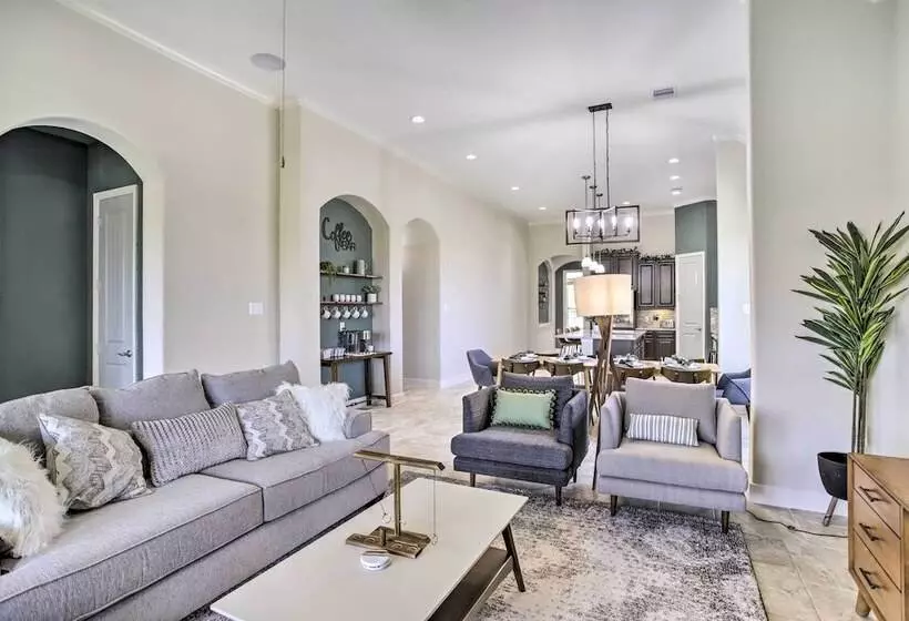 Spacious Cypress Home In Fairfield Community!