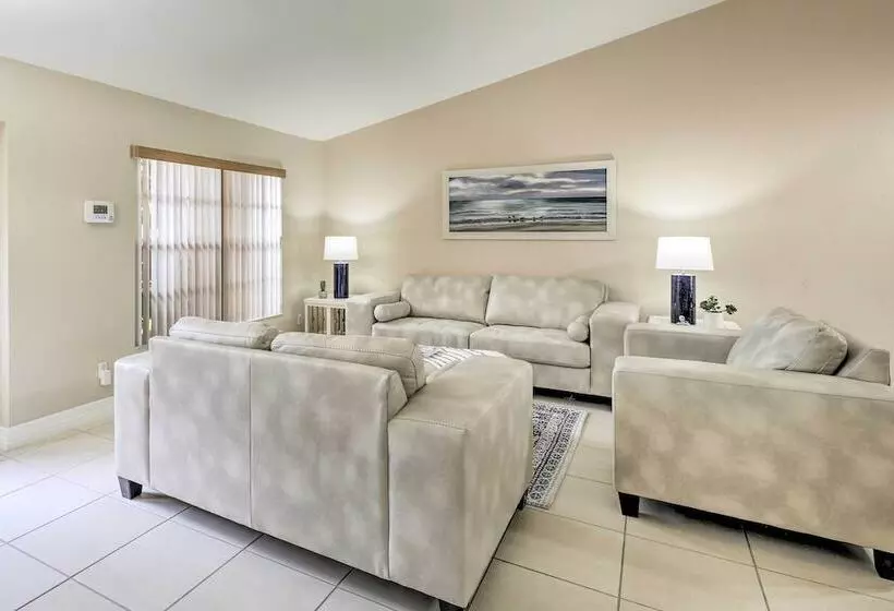 Spacious Florida Oasis Near Cape Coral Parkway
