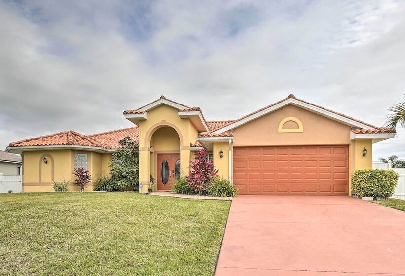 Spacious Florida Oasis Near Cape Coral Parkway