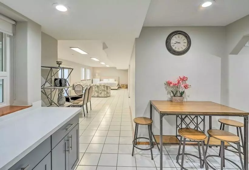 Spacious Kent Home: Great For Large Families!