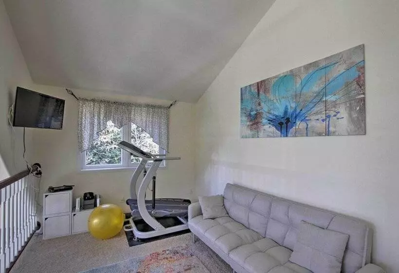 Spacious Port Angeles House W/ Hot Tub & Game Room