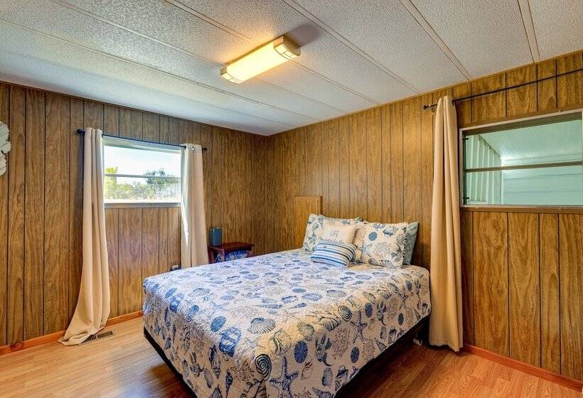 Steinhatchee Home W/ Grill & Screened In Porch