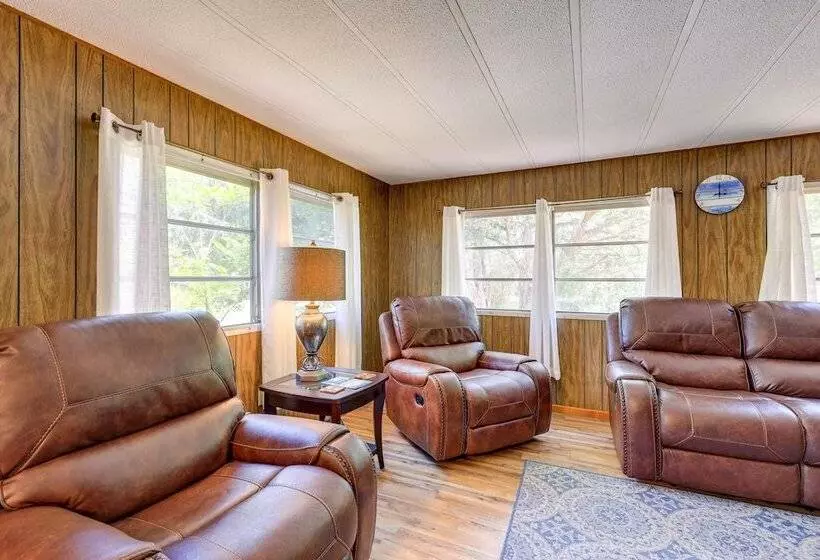 Steinhatchee Home W/ Grill & Screened In Porch