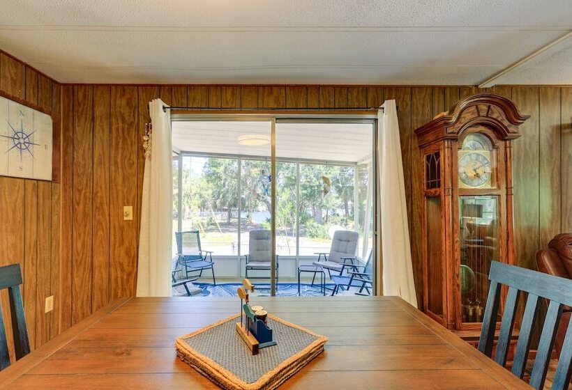 Steinhatchee Home W/ Grill & Screened In Porch