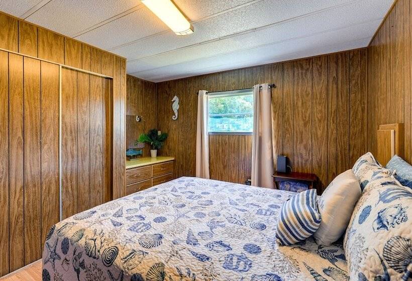 Steinhatchee Home W/ Grill & Screened In Porch