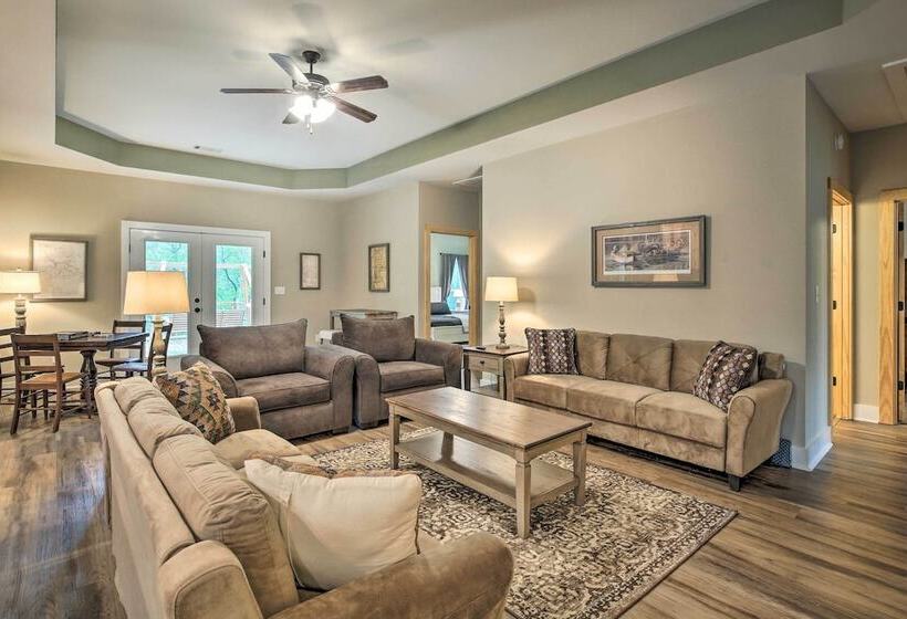 Tallassee Creekside Cabin W/ Forest Views!