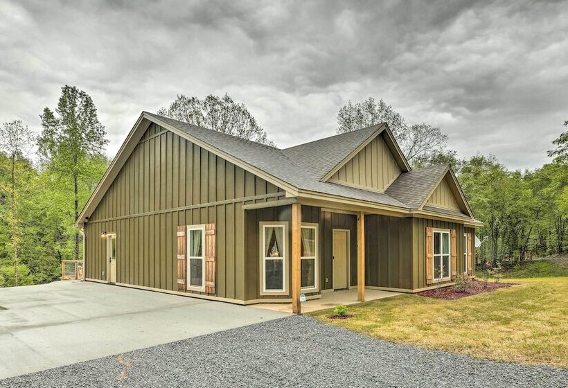 Tallassee Creekside Cabin W/ Forest Views!