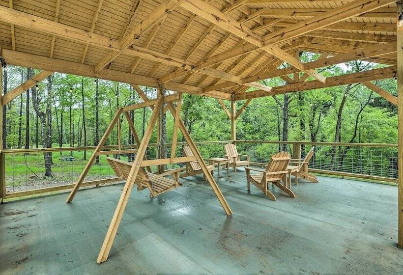 Tallassee Creekside Cabin W/ Forest Views!