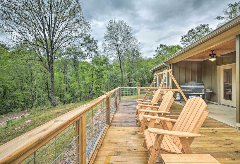 Tallassee Creekside Cabin W/ Forest Views!