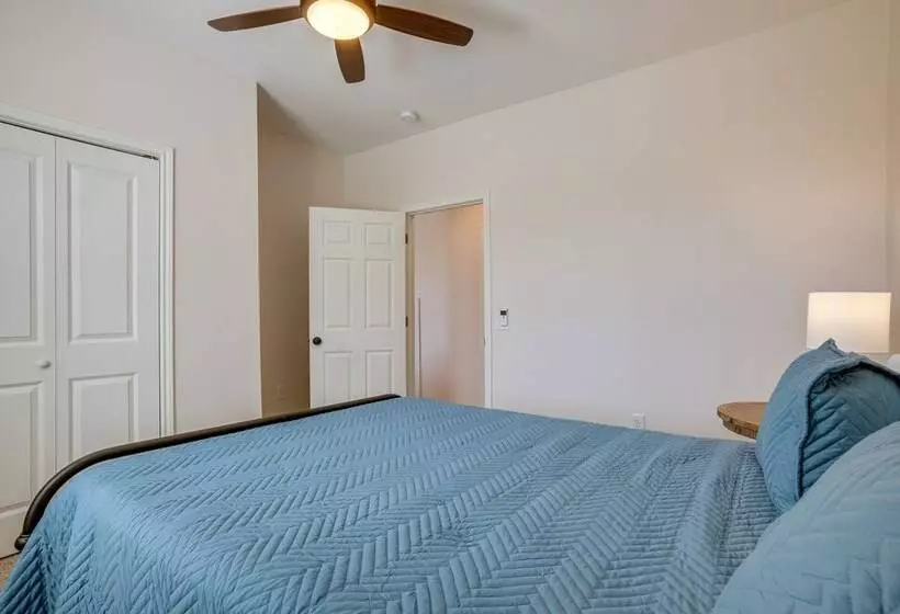 Livingston Retreat W/ Patio & Charcoal Grill