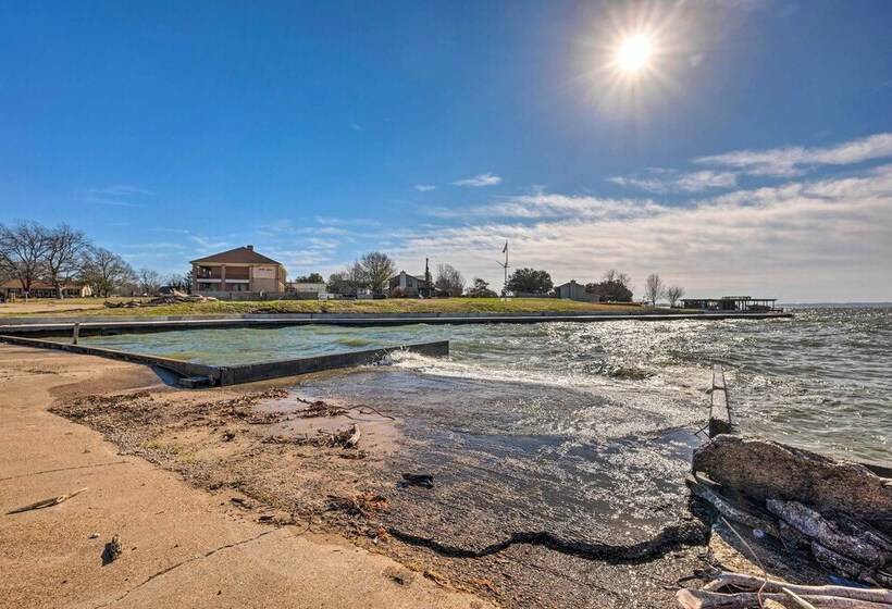 Livingston Retreat W/ Patio & Charcoal Grill