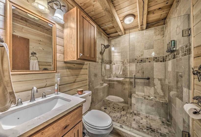 Tree Lined  Polly S Perch  W/ Mountain Views!