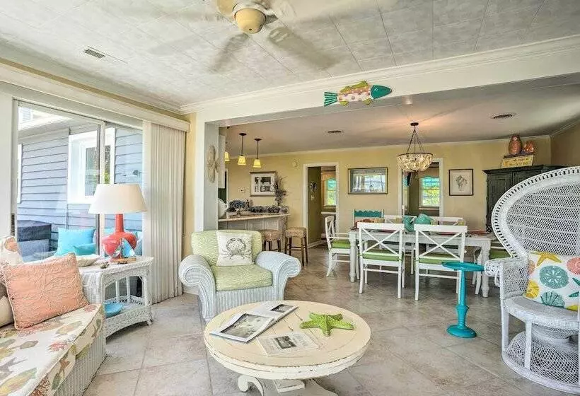 Urbanna Waterfront Retreat: Pier & Gas Grill!