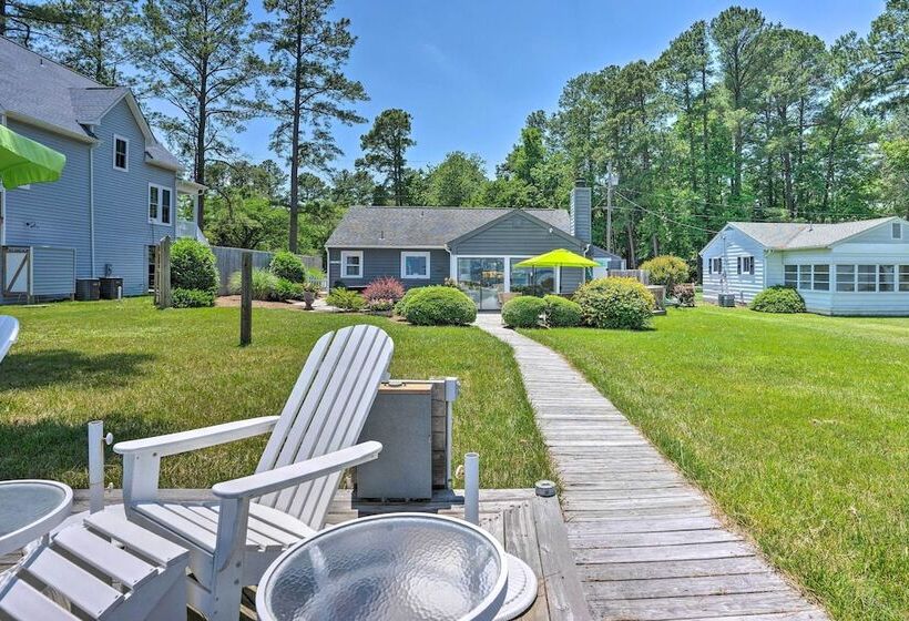 Urbanna Waterfront Retreat: Pier & Gas Grill!