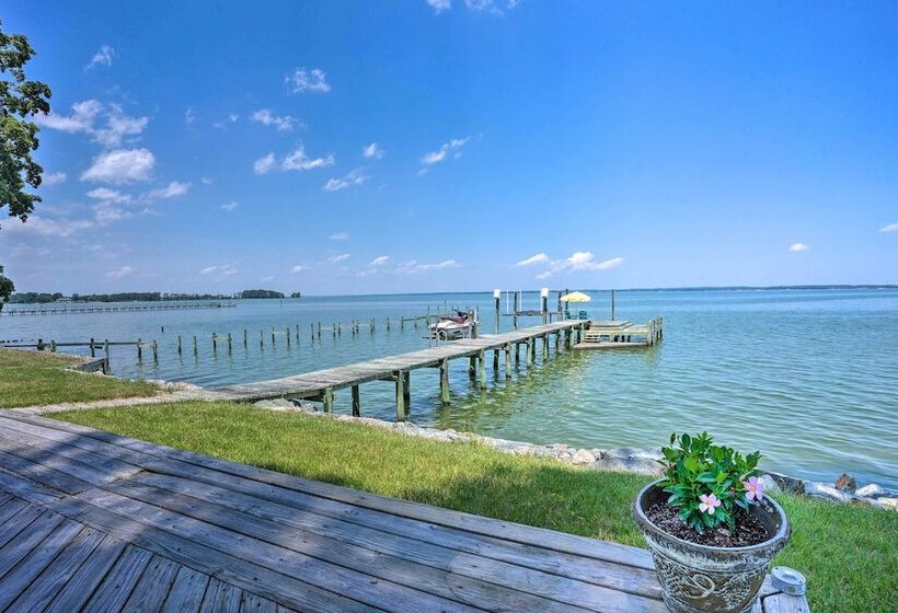 Urbanna Waterfront Retreat: Pier & Gas Grill!