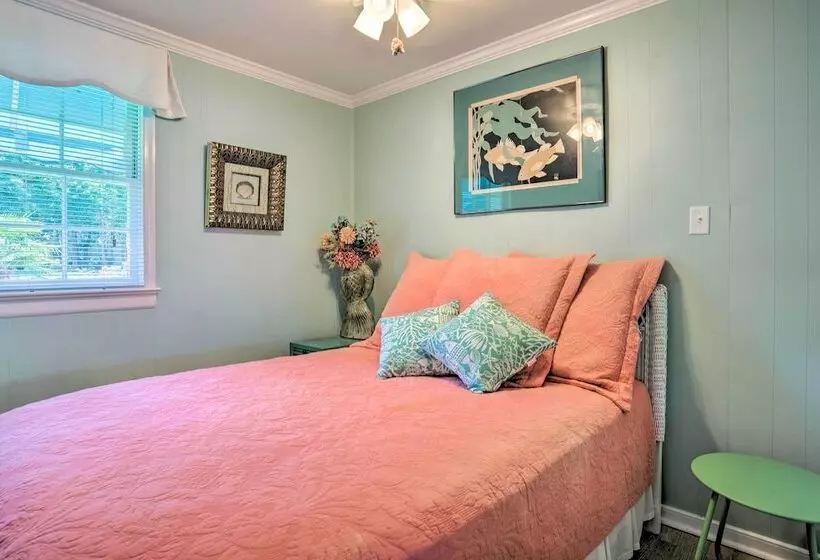 Urbanna Waterfront Retreat: Pier & Gas Grill!