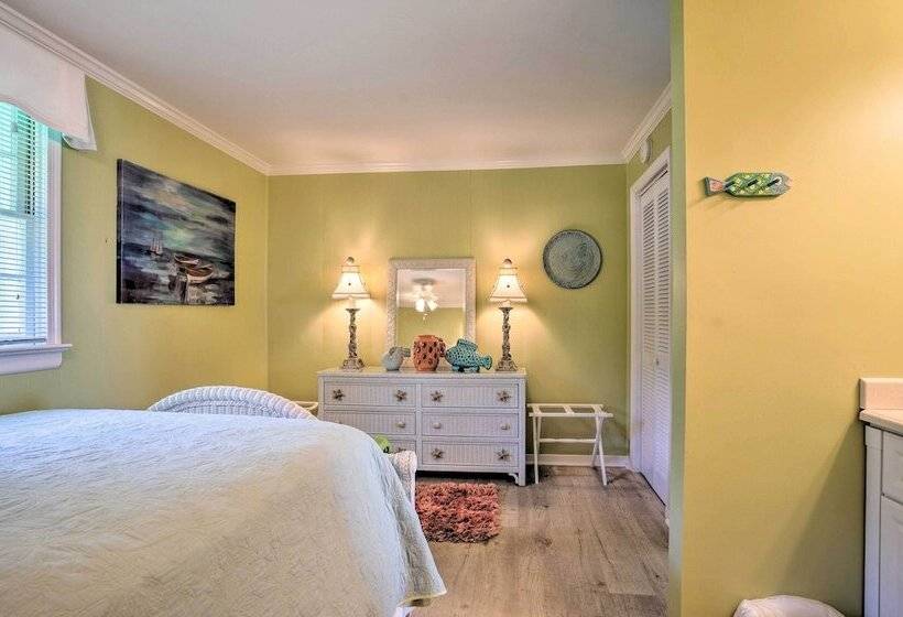 Urbanna Waterfront Retreat: Pier & Gas Grill!