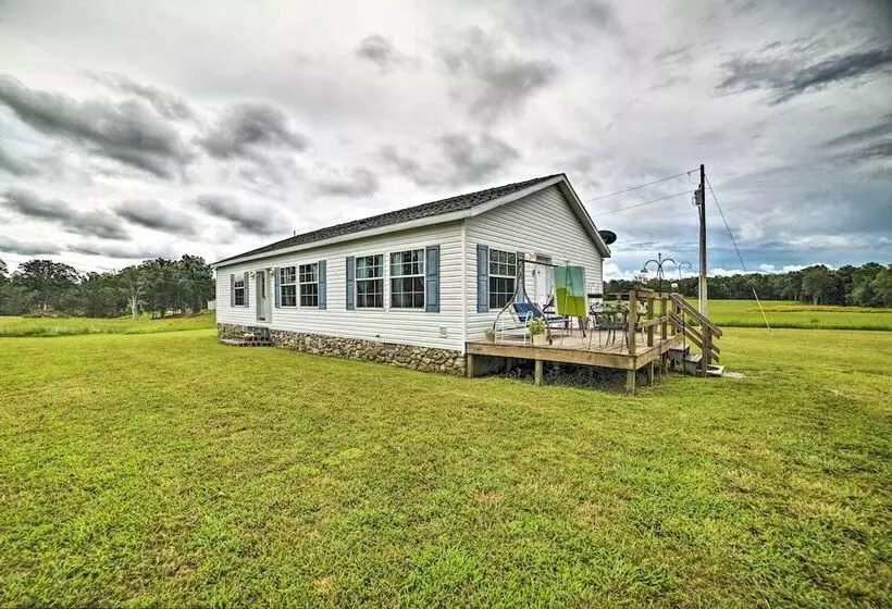 Warm & Inviting Family Home   2 Mi To Golf Course!