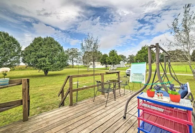 Warm & Inviting Family Home   2 Mi To Golf Course!