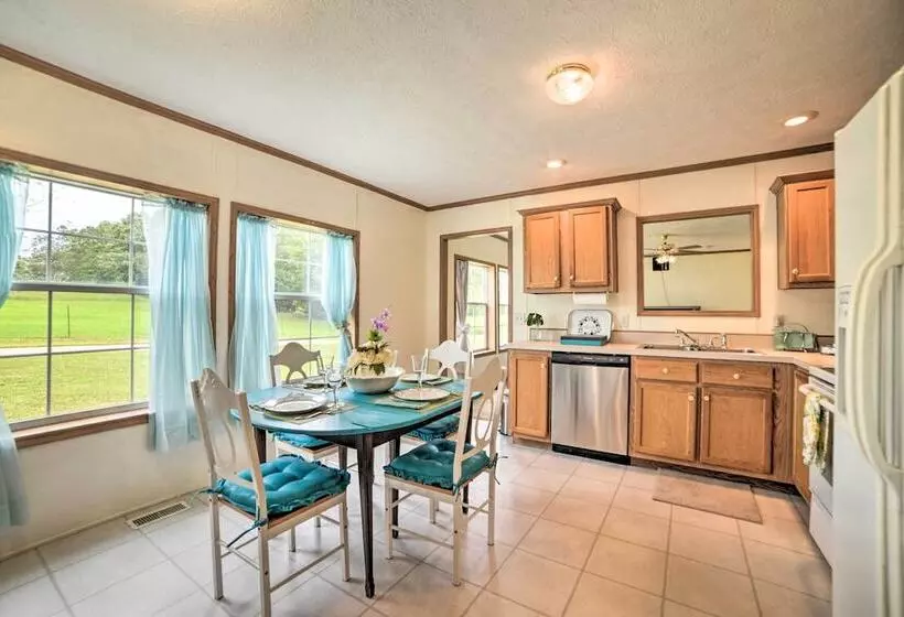 Warm & Inviting Family Home   2 Mi To Golf Course!