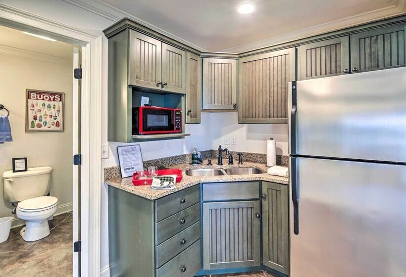 Waterfront Piney Flats Home W/ Private Dock!