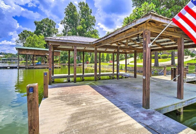 Waterfront Piney Flats Home W/ Private Dock!