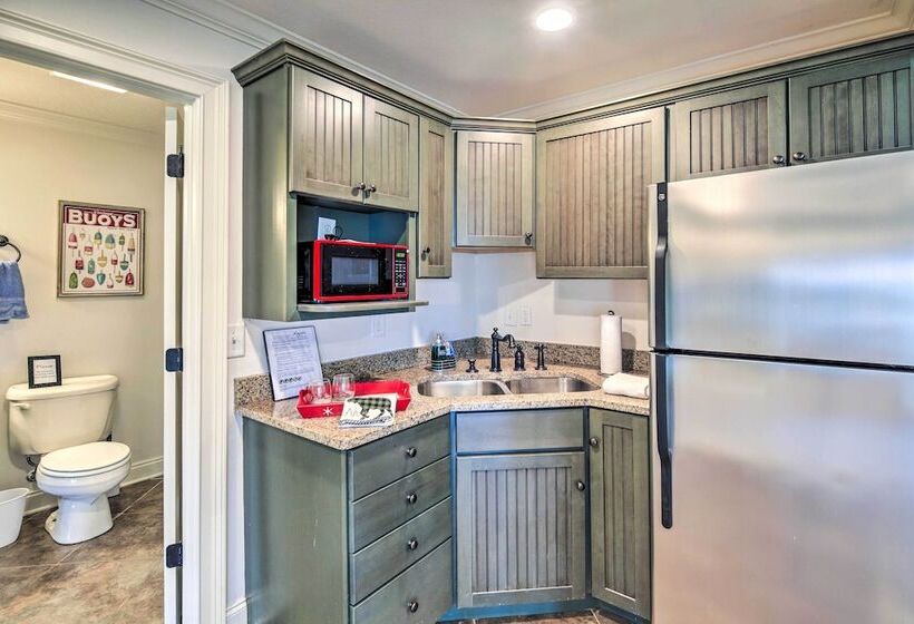 Waterfront Piney Flats Home W/ Private Dock!