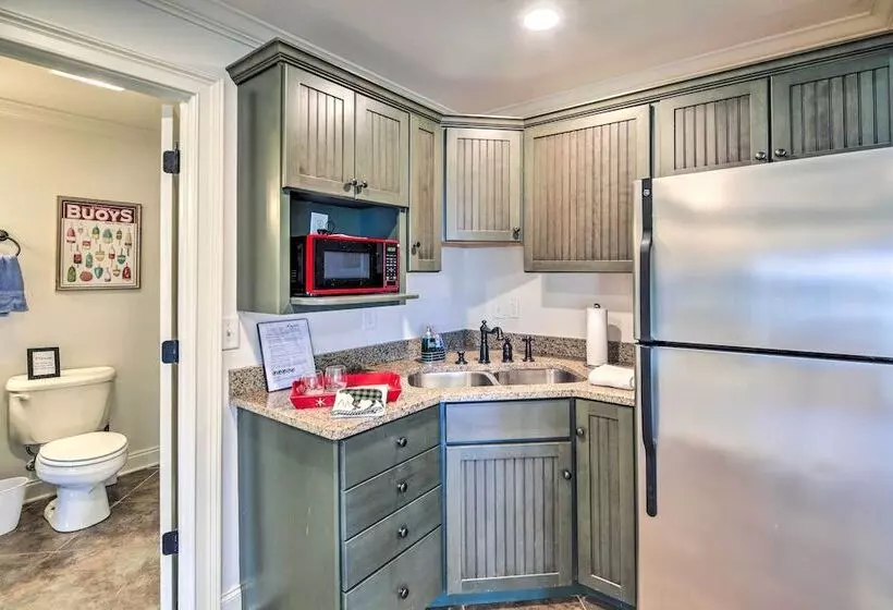 Waterfront Piney Flats Home W/ Private Dock!