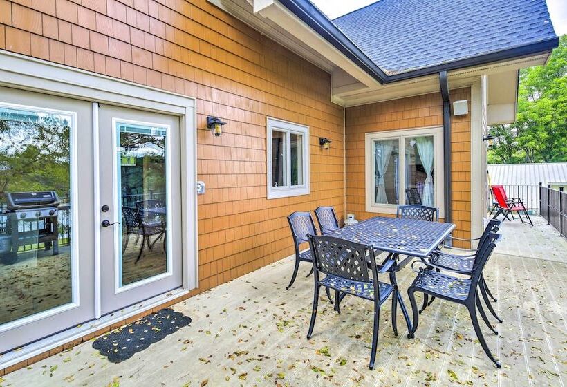 Waterfront Piney Flats Home W/ Private Dock!