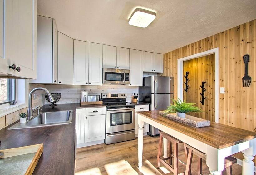 Wintergreen Resort Retreat   Walk To Slopes!