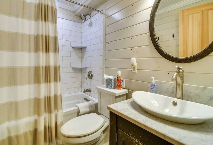 Beautiful Chalet ~ 5 Miles To Attitash Mountain