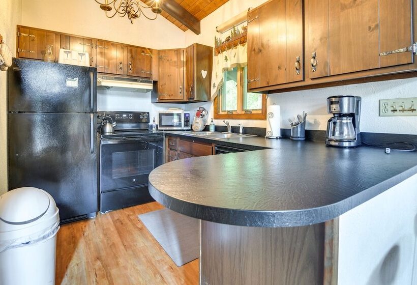 Beautiful Chalet ~ 5 Miles To Attitash Mountain