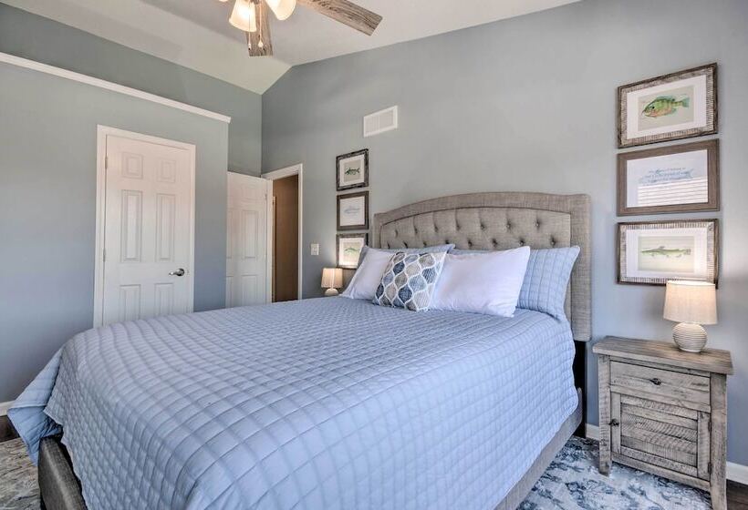 Private Boat Dock: Bright Lake Ozark Home!