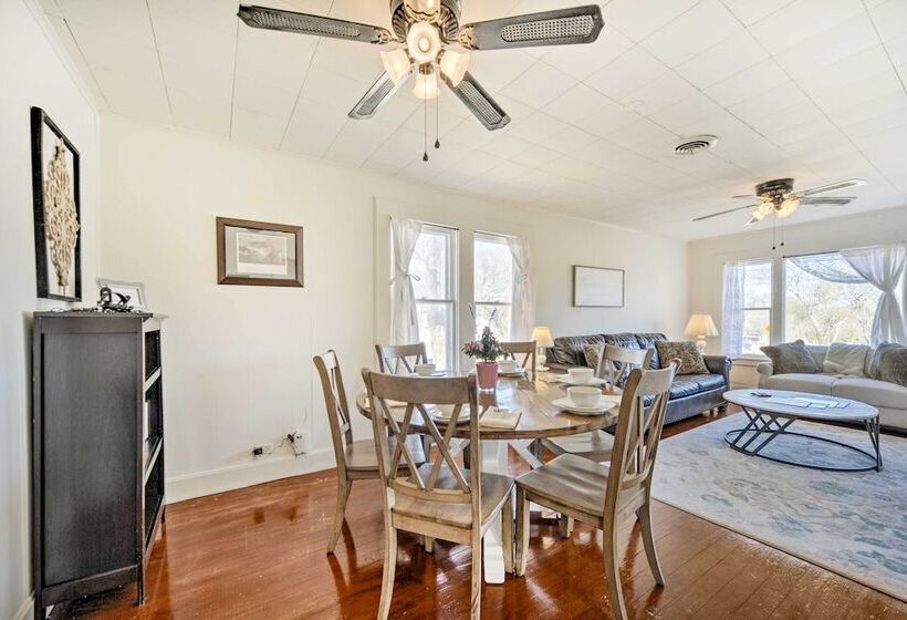 Charming Home Near Downtown Fredericksburg!