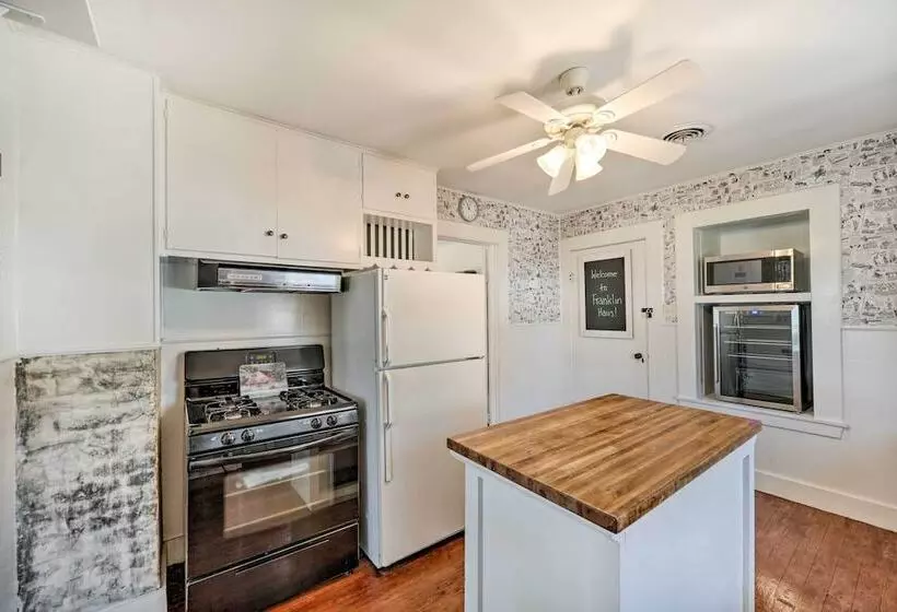 Charming Home Near Downtown Fredericksburg!