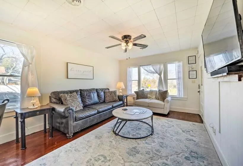 Charming Home Near Downtown Fredericksburg!