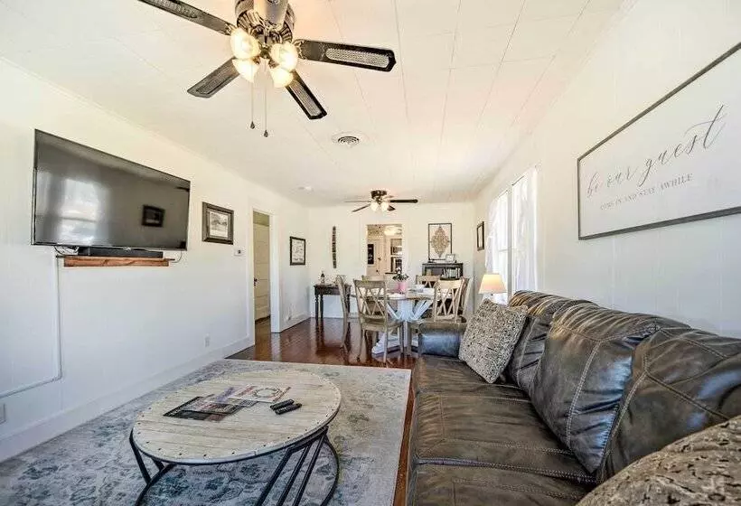 Charming Home Near Downtown Fredericksburg!