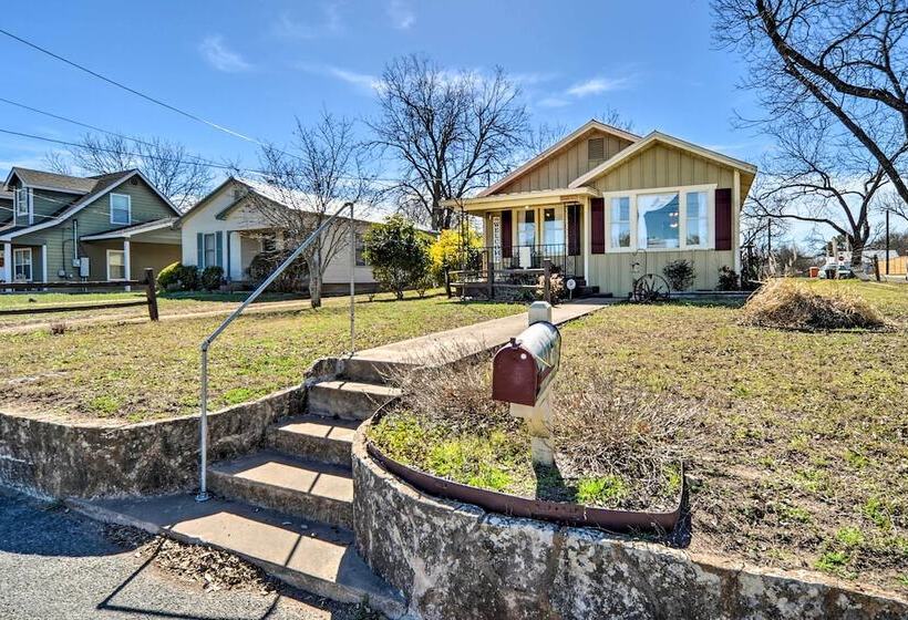 Charming Home Near Downtown Fredericksburg!
