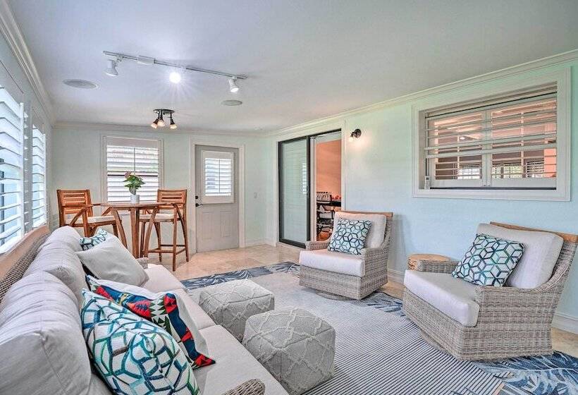 Charming Naples Home W/ Patio ~ 5 Mi To Beach